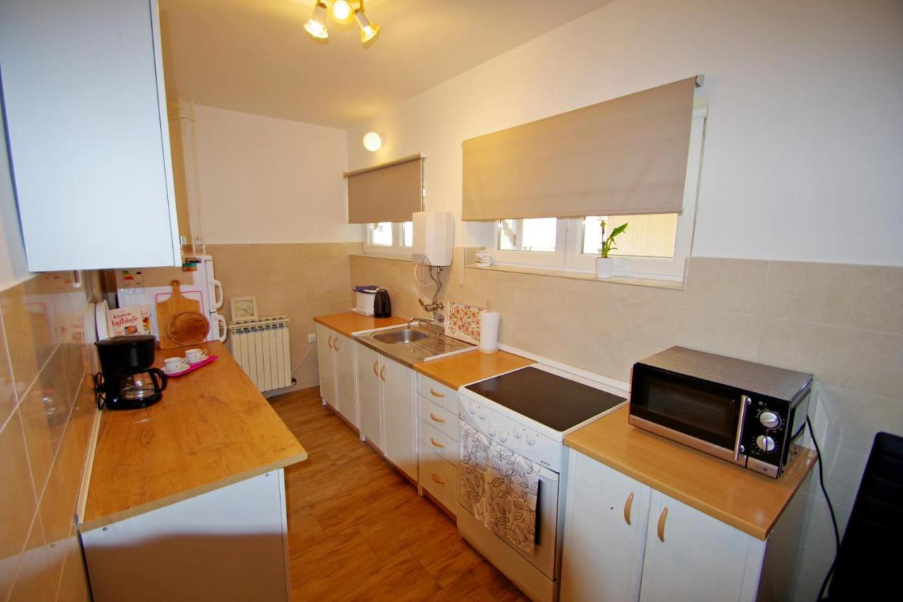 Apartment Suzi Valdebek Pula Exteriör bild